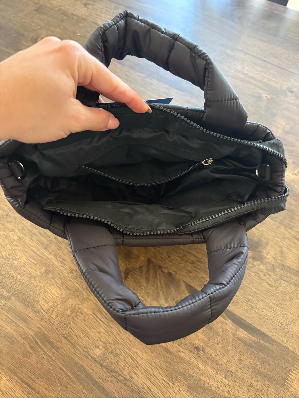 NWT Black Quilted Mini Puffer Bag - Picture 7 of 12